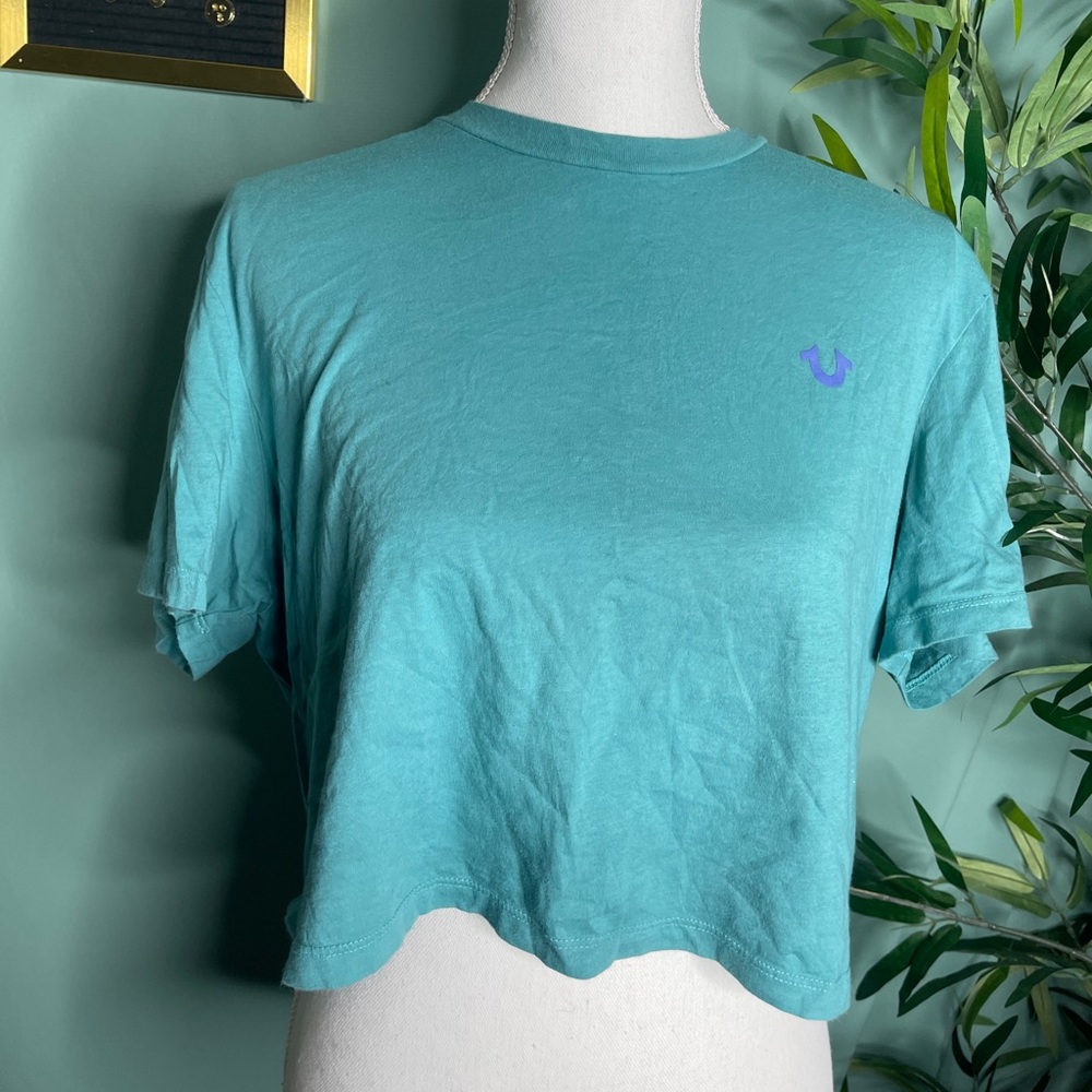 Women’s crop top size large